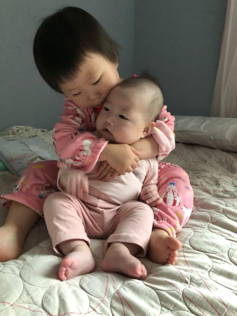 「あの写真、もう一回送って」がなくなります | すくすくぱしゃにアップすれば家族が各自でダウンロード