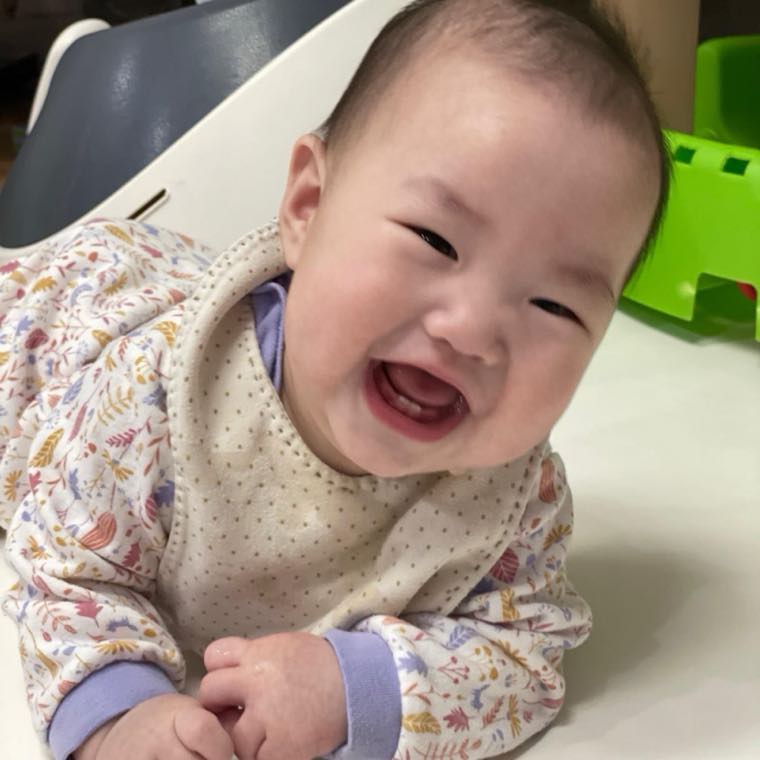 When to start solids: If you see these signs, they're ready