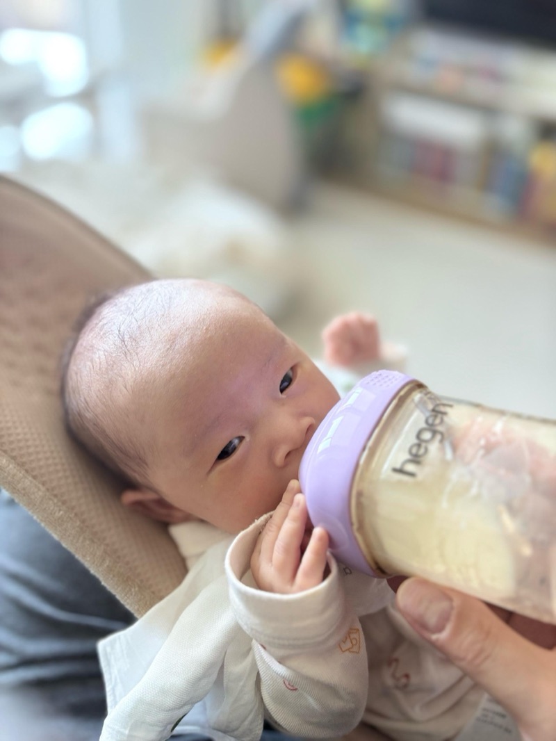 When your formula-fed baby vomits, the cause varies | Telling spit-up, overfeeding, reflux, and warning signs apart